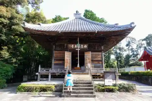 真福寺の本殿・本堂