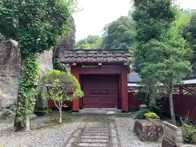 大谷寺の山門・神門