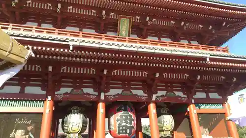 浅草寺の山門