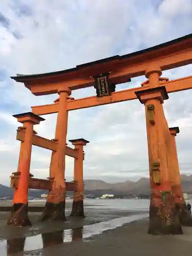 厳島神社の鳥居