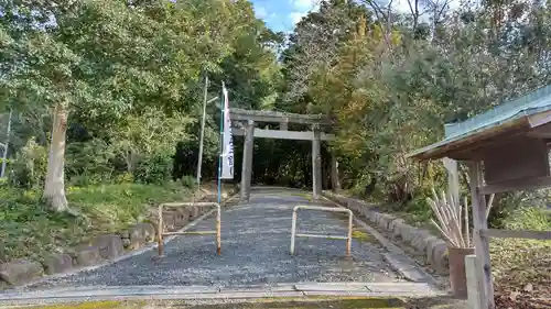 安仁神社の鳥居