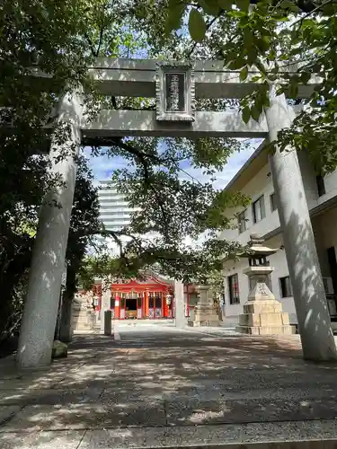 玉造稲荷神社の鳥居