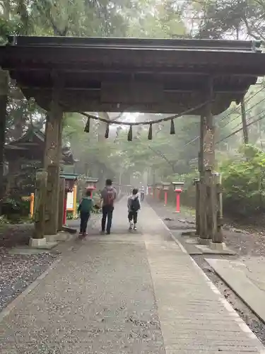高尾山薬王院の山門・神門