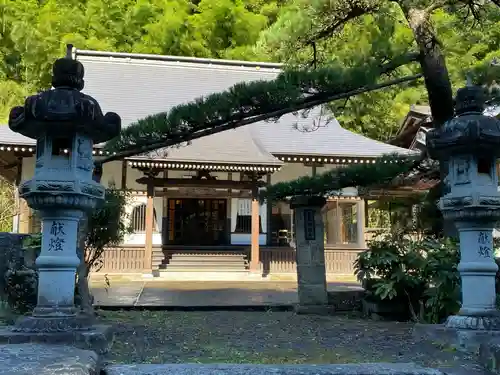 紹楽寺の本殿・本堂