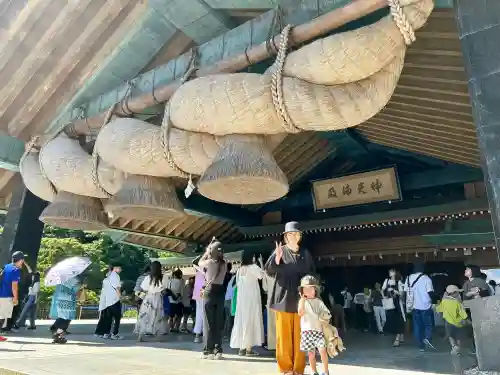 出雲大社の{uncategorized: "未分類", other: "その他", undefined: "問題あり", building: "その他建物", grave: "お墓", sacred_gate: "鳥居", guardian: "狛犬", statue: "像", buddha: "仏像", history: "歴史", nature: "自然", garden: "庭園", animal: "動物", pagoda: "塔", temizu: "手水舎", mountain_gate: "山門・神門", sanctuary: "本殿・本堂", subordinate: "末社・摂社", art: "芸術", scenery: "景色", jizo: "地蔵", ema: "絵馬", goshuin: "御朱印", omikuji: "おみくじ", items: "授与品その他", amulet: "お守り", goshuincho: "御朱印帳", eats: "食事", festival: "お祭り", votive_dance: "神楽", shichigosan: "七五三参", wedding: "結婚式", experience: "体験その他", initially: "初詣", around: "周辺", anti_infection: "感染症対策"}
