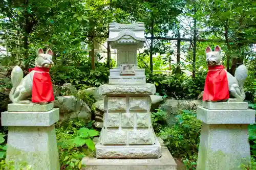 白笹稲荷神社の末社・摂社