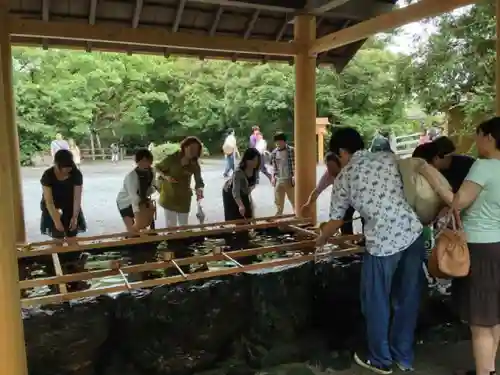 伊勢神宮外宮（豊受大神宮）の手水舎