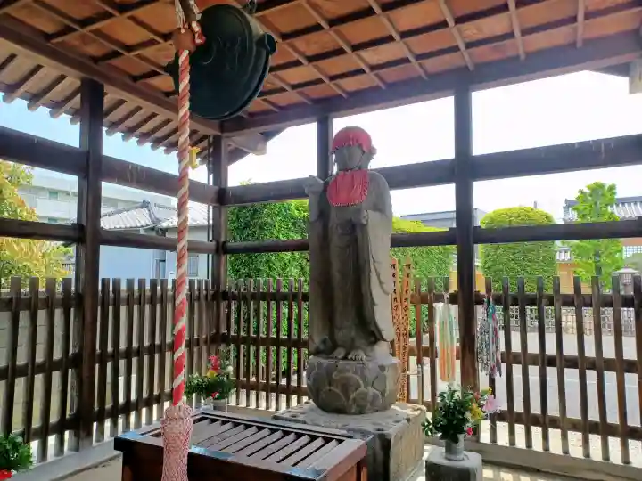 三学院の{uncategorized: "未分類", other: "その他", undefined: "問題あり", building: "その他建物", grave: "お墓", sacred_gate: "鳥居", guardian: "狛犬", statue: "像", buddha: "仏像", history: "歴史", nature: "自然", garden: "庭園", animal: "動物", pagoda: "塔", temizu: "手水舎", mountain_gate: "山門・神門", sanctuary: "本殿・本堂", subordinate: "末社・摂社", art: "芸術", scenery: "景色", jizo: "地蔵", ema: "絵馬", goshuin: "御朱印", omikuji: "おみくじ", items: "授与品その他", amulet: "お守り", goshuincho: "御朱印帳", eats: "食事", festival: "お祭り", votive_dance: "神楽", shichigosan: "七五三参", wedding: "結婚式", experience: "体験その他", initially: "初詣", around: "周辺", anti_infection: "感染症対策"}