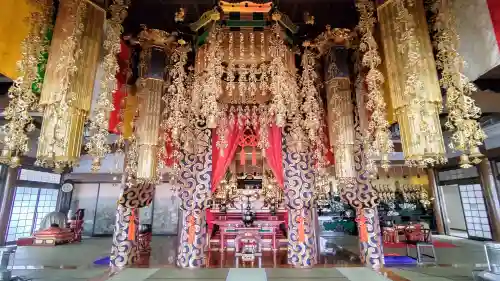 中央寺の本殿