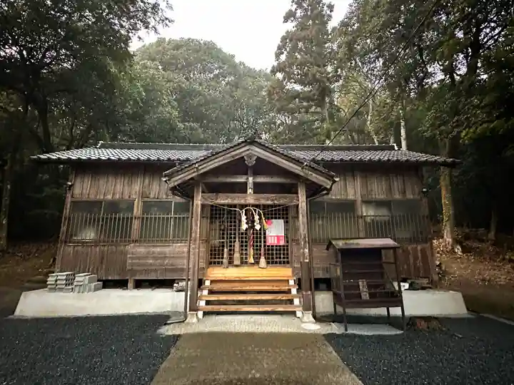 八幡宮の本殿・本堂