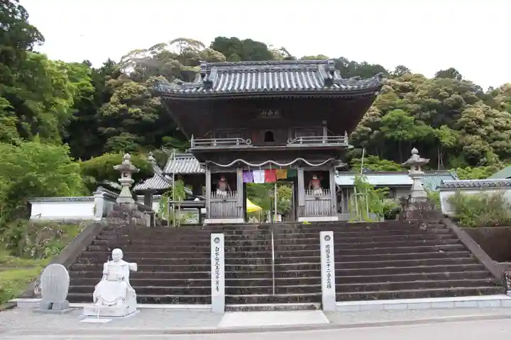 平等寺の山門・神門