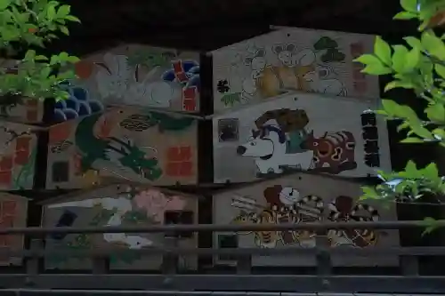 春日部八幡神社の{uncategorized: "未分類", other: "その他", undefined: "問題あり", building: "その他建物", grave: "お墓", sacred_gate: "鳥居", guardian: "狛犬", statue: "像", buddha: "仏像", history: "歴史", nature: "自然", garden: "庭園", animal: "動物", pagoda: "塔", temizu: "手水舎", mountain_gate: "山門・神門", sanctuary: "本殿・本堂", subordinate: "末社・摂社", art: "芸術", scenery: "景色", jizo: "地蔵", ema: "絵馬", goshuin: "御朱印", omikuji: "おみくじ", items: "授与品その他", amulet: "お守り", goshuincho: "御朱印帳", eats: "食事", festival: "お祭り", votive_dance: "神楽", shichigosan: "七五三参", wedding: "結婚式", experience: "体験その他", initially: "初詣", around: "周辺", anti_infection: "感染症対策"}