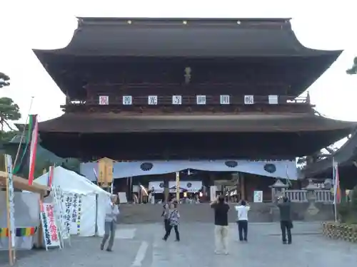 善光寺の本殿・本堂