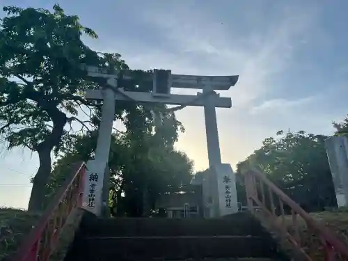 黄金山神社の{uncategorized: "未分類", other: "その他", undefined: "問題あり", building: "その他建物", grave: "お墓", sacred_gate: "鳥居", guardian: "狛犬", statue: "像", buddha: "仏像", history: "歴史", nature: "自然", garden: "庭園", animal: "動物", pagoda: "塔", temizu: "手水舎", mountain_gate: "山門・神門", sanctuary: "本殿・本堂", subordinate: "末社・摂社", art: "芸術", scenery: "景色", jizo: "地蔵", ema: "絵馬", goshuin: "御朱印", omikuji: "おみくじ", items: "授与品その他", amulet: "お守り", goshuincho: "御朱印帳", eats: "食事", festival: "お祭り", votive_dance: "神楽", shichigosan: "七五三参", wedding: "結婚式", experience: "体験その他", initially: "初詣", around: "周辺", anti_infection: "感染症対策"}