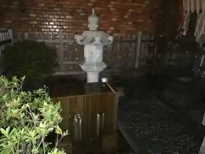 小田急豊川稲荷の手水舎