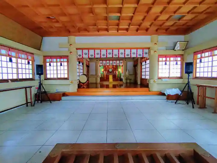 六所社(下飯田)の本殿・本堂