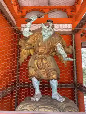 高尾山薬王院の像