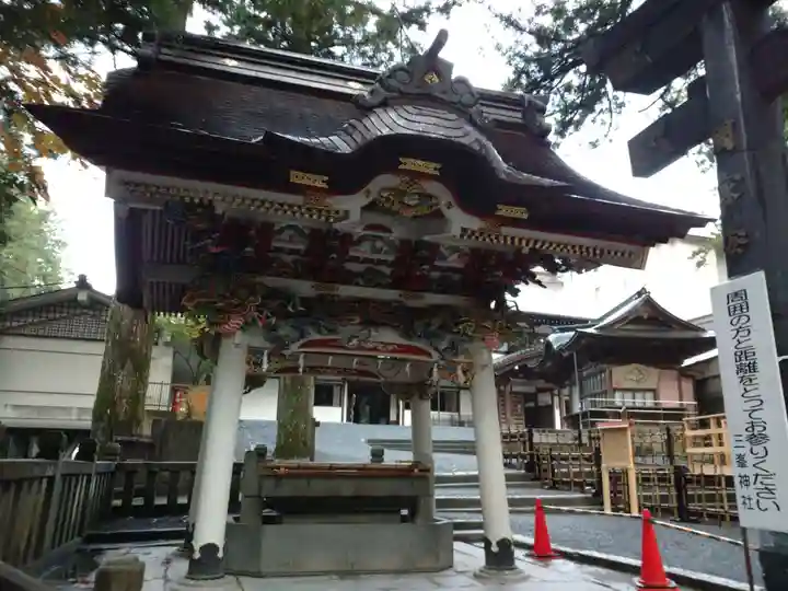 三峯神社の手水舎