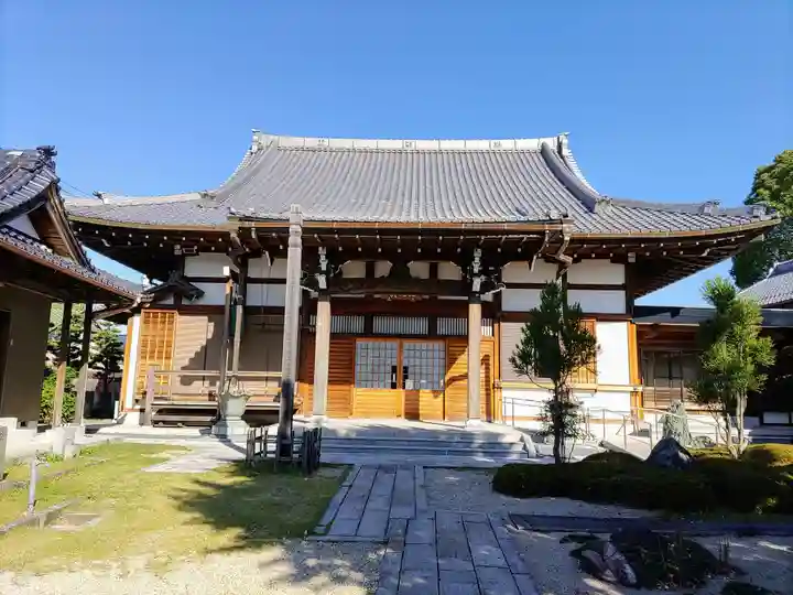 洞雲寺の本殿・本堂