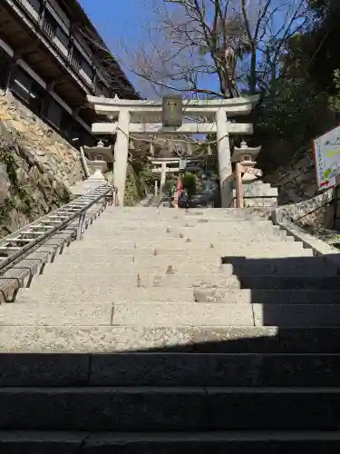 竹生島神社（都久夫須麻神社）の{uncategorized: "未分類", other: "その他", undefined: "問題あり", building: "その他建物", grave: "お墓", sacred_gate: "鳥居", guardian: "狛犬", statue: "像", buddha: "仏像", history: "歴史", nature: "自然", garden: "庭園", animal: "動物", pagoda: "塔", temizu: "手水舎", mountain_gate: "山門・神門", sanctuary: "本殿・本堂", subordinate: "末社・摂社", art: "芸術", scenery: "景色", jizo: "地蔵", ema: "絵馬", goshuin: "御朱印", omikuji: "おみくじ", items: "授与品その他", amulet: "お守り", goshuincho: "御朱印帳", eats: "食事", festival: "お祭り", votive_dance: "神楽", shichigosan: "七五三参", wedding: "結婚式", experience: "体験その他", initially: "初詣", around: "周辺", anti_infection: "感染症対策"}