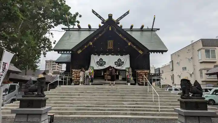 札幌諏訪神社の本殿・本堂