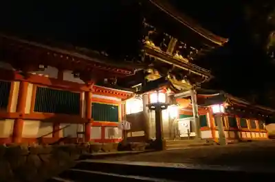 石上神宮の山門・神門