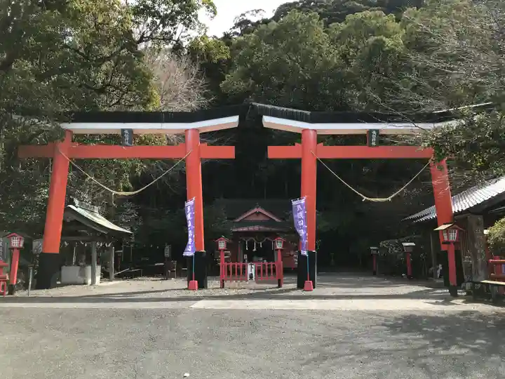 諏訪神社の鳥居