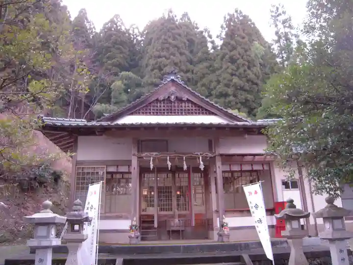 八幡神社の本殿・本堂