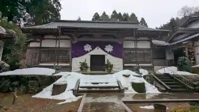 長泉寺の{uncategorized: "未分類", other: "その他", undefined: "問題あり", building: "その他建物", grave: "お墓", sacred_gate: "鳥居", guardian: "狛犬", statue: "像", buddha: "仏像", history: "歴史", nature: "自然", garden: "庭園", animal: "動物", pagoda: "塔", temizu: "手水舎", mountain_gate: "山門・神門", sanctuary: "本殿・本堂", subordinate: "末社・摂社", art: "芸術", scenery: "景色", jizo: "地蔵", ema: "絵馬", goshuin: "御朱印", omikuji: "おみくじ", items: "授与品その他", amulet: "お守り", goshuincho: "御朱印帳", eats: "食事", festival: "お祭り", votive_dance: "神楽", shichigosan: "七五三参", wedding: "結婚式", experience: "体験その他", initially: "初詣", around: "周辺", anti_infection: "感染症対策"}