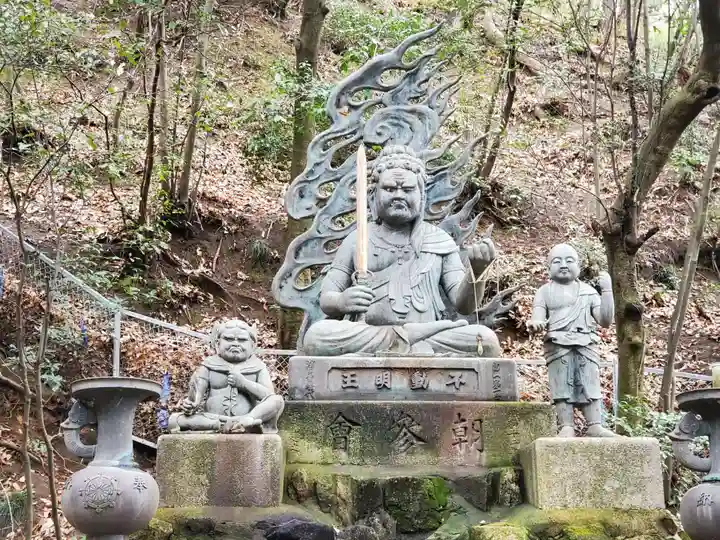 雷聲寺の仏像