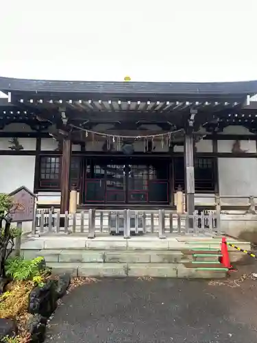 医王寺の本殿・本堂