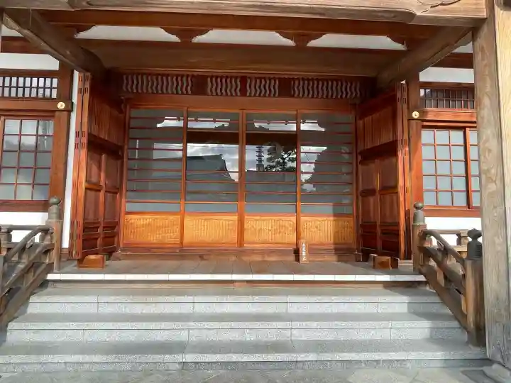 少林寺の{uncategorized: "未分類", other: "その他", undefined: "問題あり", building: "その他建物", grave: "お墓", sacred_gate: "鳥居", guardian: "狛犬", statue: "像", buddha: "仏像", history: "歴史", nature: "自然", garden: "庭園", animal: "動物", pagoda: "塔", temizu: "手水舎", mountain_gate: "山門・神門", sanctuary: "本殿・本堂", subordinate: "末社・摂社", art: "芸術", scenery: "景色", jizo: "地蔵", ema: "絵馬", goshuin: "御朱印", omikuji: "おみくじ", items: "授与品その他", amulet: "お守り", goshuincho: "御朱印帳", eats: "食事", festival: "お祭り", votive_dance: "神楽", shichigosan: "七五三参", wedding: "結婚式", experience: "体験その他", initially: "初詣", around: "周辺", anti_infection: "感染症対策"}