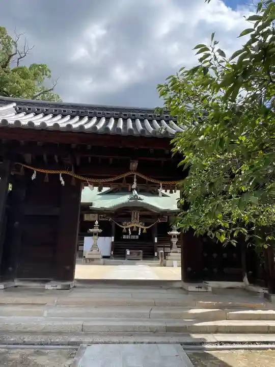 糸碕神社の山門・神門