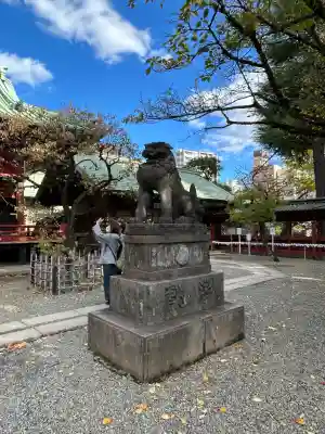 根津神社の{uncategorized: "未分類", other: "その他", undefined: "問題あり", building: "その他建物", grave: "お墓", sacred_gate: "鳥居", guardian: "狛犬", statue: "像", buddha: "仏像", history: "歴史", nature: "自然", garden: "庭園", animal: "動物", pagoda: "塔", temizu: "手水舎", mountain_gate: "山門・神門", sanctuary: "本殿・本堂", subordinate: "末社・摂社", art: "芸術", scenery: "景色", jizo: "地蔵", ema: "絵馬", goshuin: "御朱印", omikuji: "おみくじ", items: "授与品その他", amulet: "お守り", goshuincho: "御朱印帳", eats: "食事", festival: "お祭り", votive_dance: "神楽", shichigosan: "七五三参", wedding: "結婚式", experience: "体験その他", initially: "初詣", around: "周辺", anti_infection: "感染症対策"}