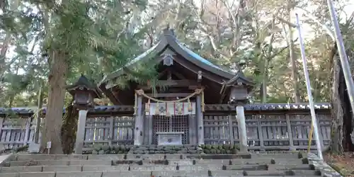 諏訪大社上社前宮の本殿・本堂