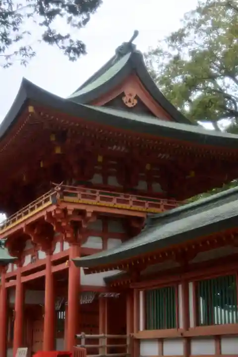 武蔵一宮氷川神社の山門・神門