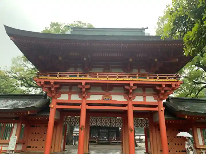 武蔵一宮氷川神社の山門・神門