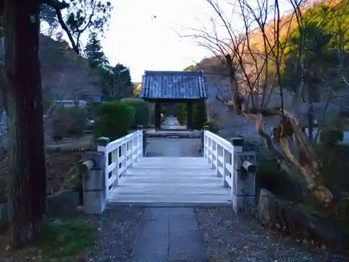 聞修院のその他建物