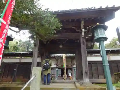 徳恩寺の山門