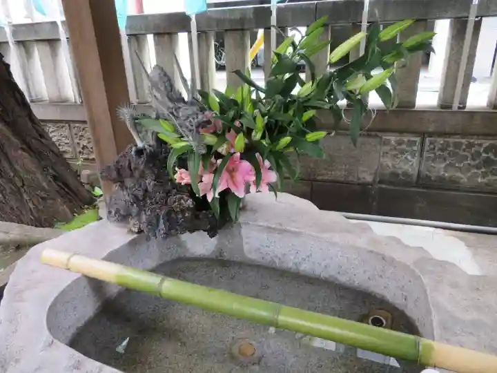 三島神社の手水舎