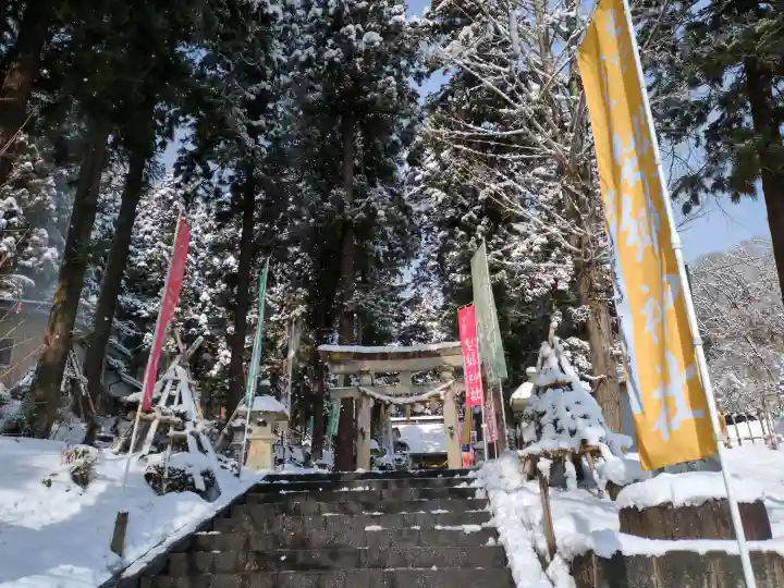 梨郷神社の{uncategorized: "未分類", other: "その他", undefined: "問題あり", building: "その他建物", grave: "お墓", sacred_gate: "鳥居", guardian: "狛犬", statue: "像", buddha: "仏像", history: "歴史", nature: "自然", garden: "庭園", animal: "動物", pagoda: "塔", temizu: "手水舎", mountain_gate: "山門・神門", sanctuary: "本殿・本堂", subordinate: "末社・摂社", art: "芸術", scenery: "景色", jizo: "地蔵", ema: "絵馬", goshuin: "御朱印", omikuji: "おみくじ", items: "授与品その他", amulet: "お守り", goshuincho: "御朱印帳", eats: "食事", festival: "お祭り", votive_dance: "神楽", shichigosan: "七五三参", wedding: "結婚式", experience: "体験その他", initially: "初詣", around: "周辺", anti_infection: "感染症対策"}
