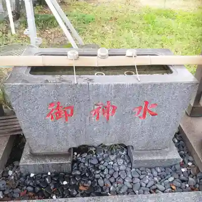 諏訪神社の手水舎