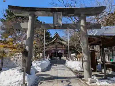 彌彦神社　(伊夜日子神社)の鳥居