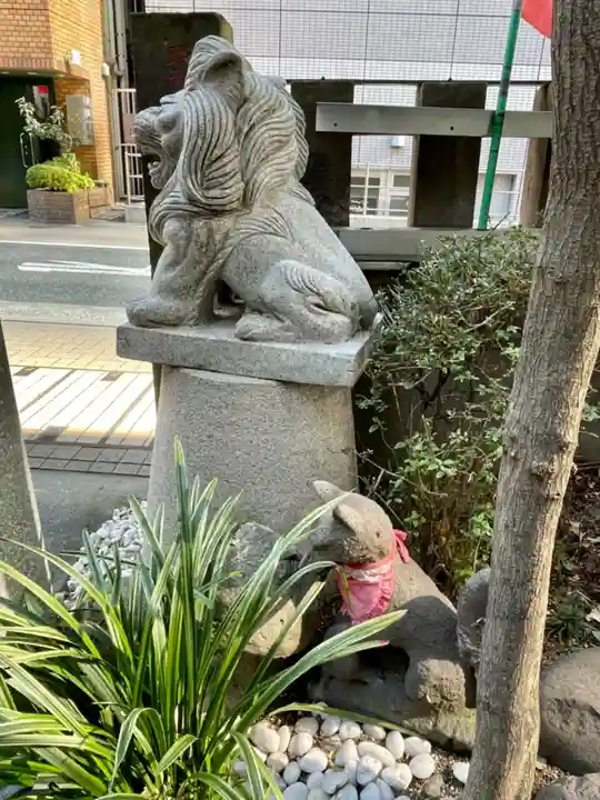讃岐小白稲荷神社の狛犬