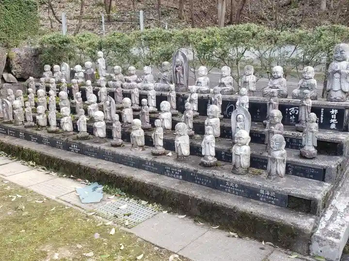 御誕生寺(猫寺)の地蔵