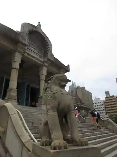 築地本願寺（本願寺築地別院）の狛犬