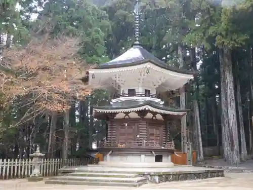 壇上伽藍のその他建物
