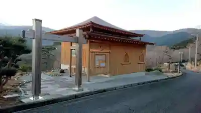 紅冨台寺の本殿・本堂