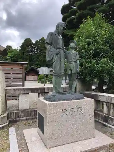 石川護國神社の像