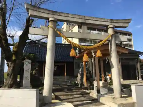 神明社の鳥居